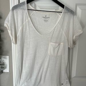 American Eagle V Neck Tee w/pocket